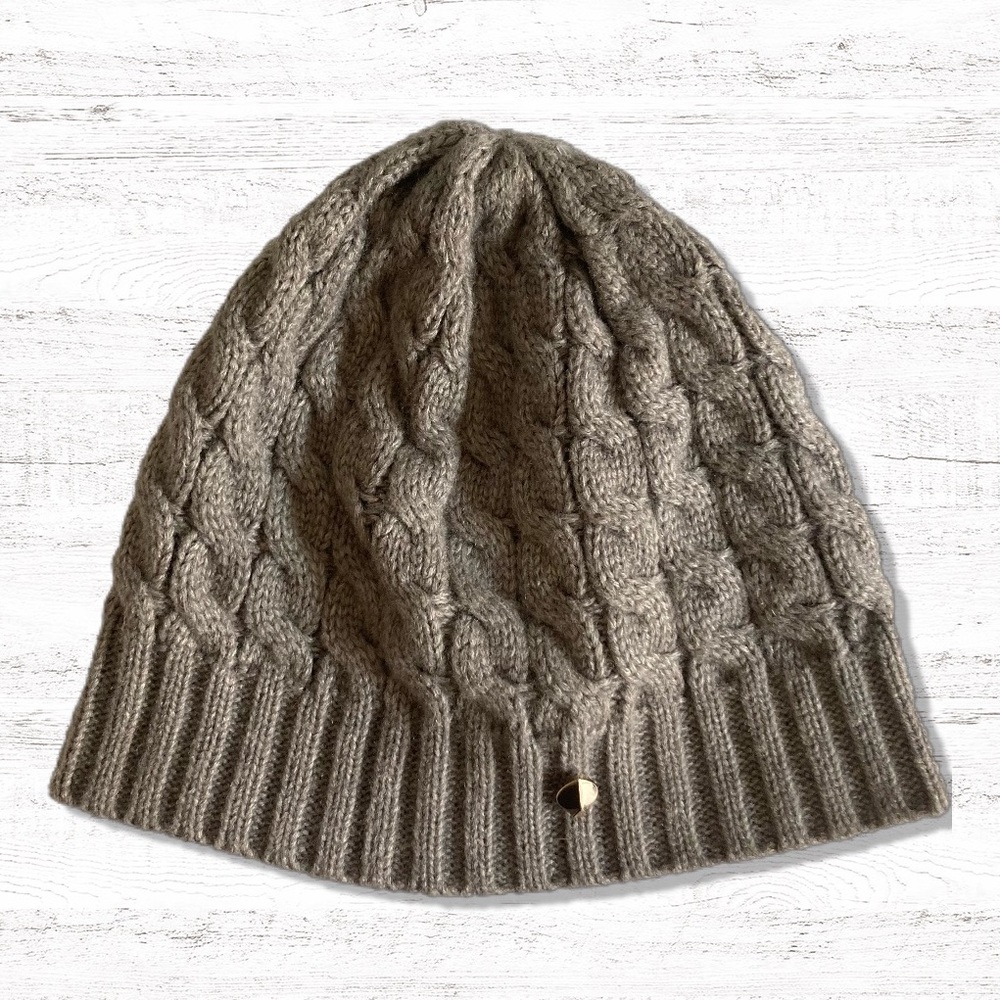 Like New Kate Spade Cable knit hat
